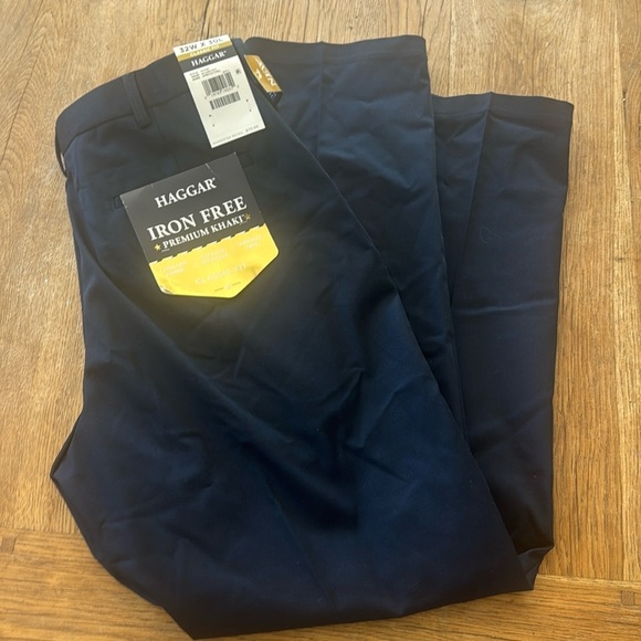 NWT Haggar Premium Mens Classic Fit Pants 32W X 30L NAVY Comfort - Picture 1 of 5